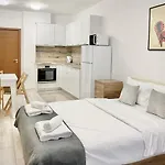 Cozy Next To State Opera With Work Space Appartement *