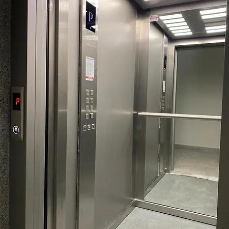 Cozy Next To State Opera With Work Space Stara Zagora