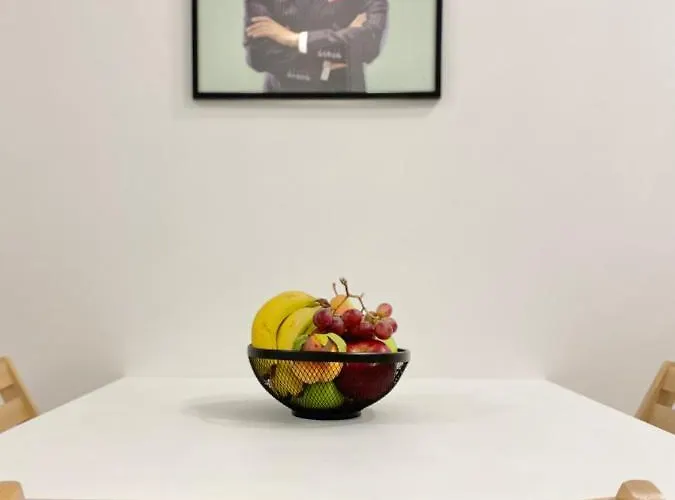 Cozy Next To State Opera With Work Space Apartament *