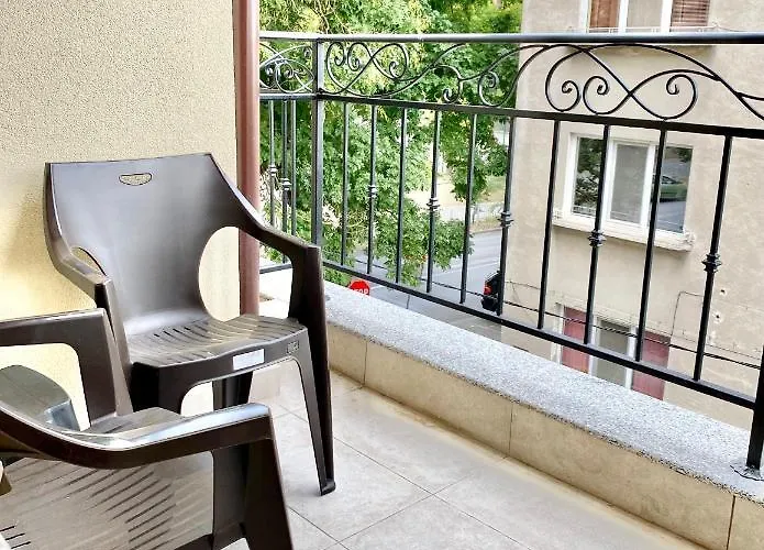 Cozy Next To State Opera With Work Space Stara Zagora