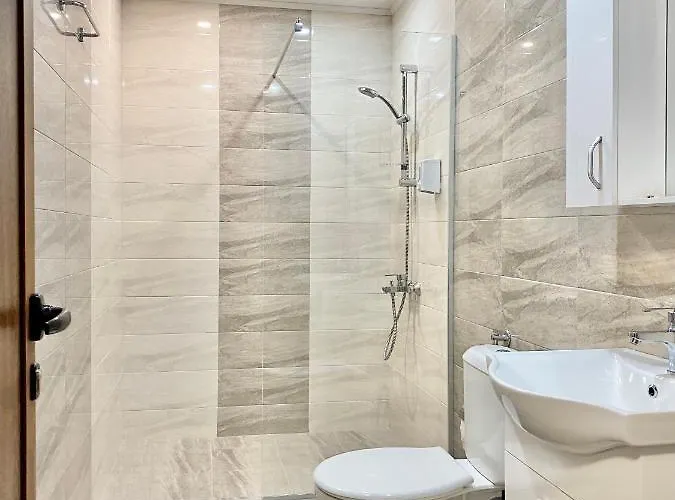 Cozy Next To State Opera With Work Space Appartement