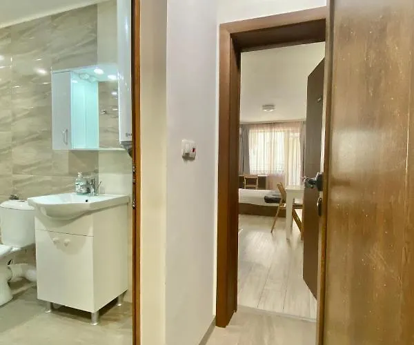 Cozy Next To State Opera With Work Space Stara Zagora